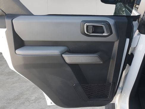 Used 2022 Ford Bronco Black Diamond image 17