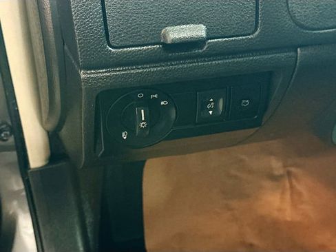 Used 2010 Ford Fusion SE FWD image 8