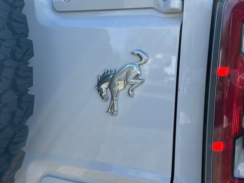 New 2025 Ford Bronco Badlands image 10