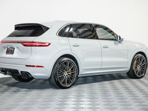 Used 2019 Porsche Cayenne Turbo w/ Sportdesign Package image 6