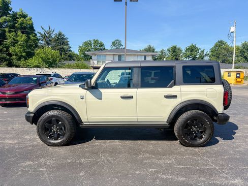 Used 2025 Ford Bronco Big Bend w/ Black Diamond Package AWD/4WD image 9