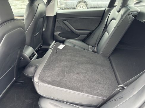 Used 2022 Tesla Model 3 Long Range AWD/4WD image 23