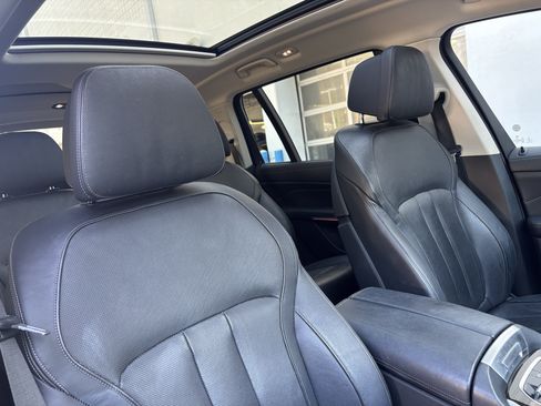 Used 2019 BMW X7 xDrive50i w/ Premium Package AWD/4WD image 21