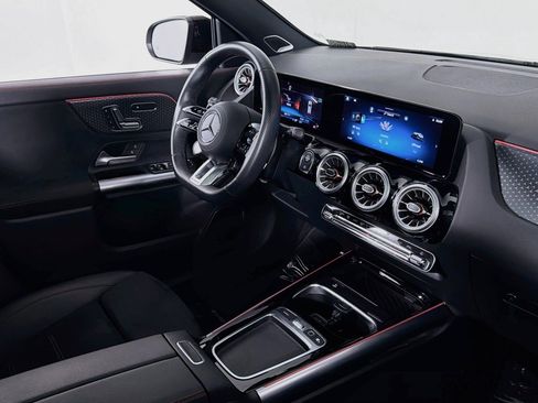 Certified 2025 Mercedes-Benz GLA 35 AMG 4MATIC image 17