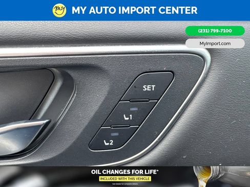 Used 2025 Nissan Rogue Platinum w/ Platinum Premium Package FWD image 9