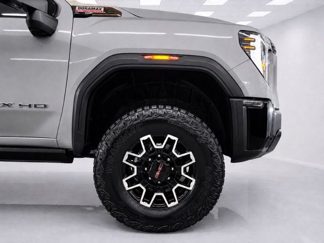Used 2026 GMC Sierra 2500 AT4X AWD/4WD image 9