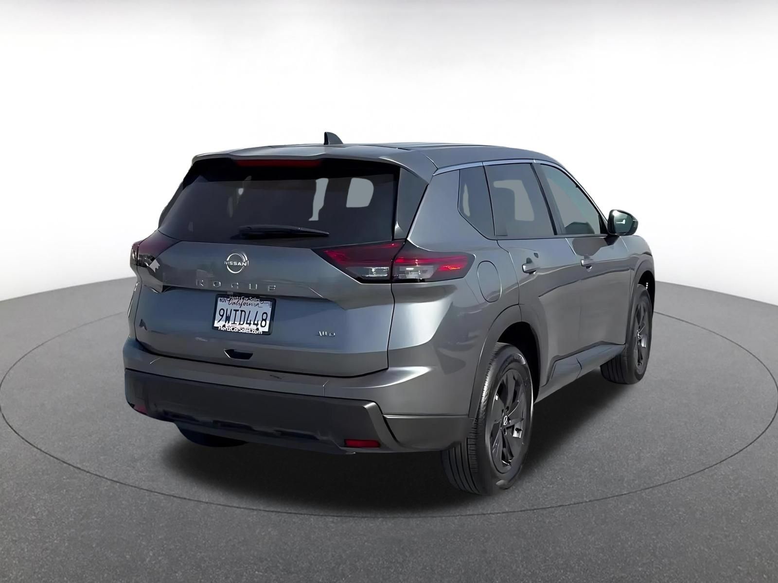 Used 2026 Nissan Rogue SV AWD/4WD image 13