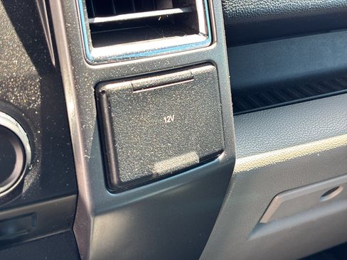 Used 2015 Ford F150 4x4 SuperCrew image 24