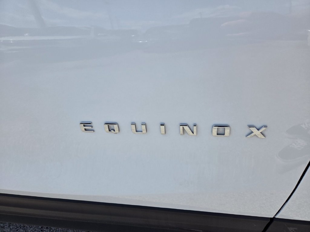 Used 2024 Chevrolet Equinox LT AWD/4WD image 4