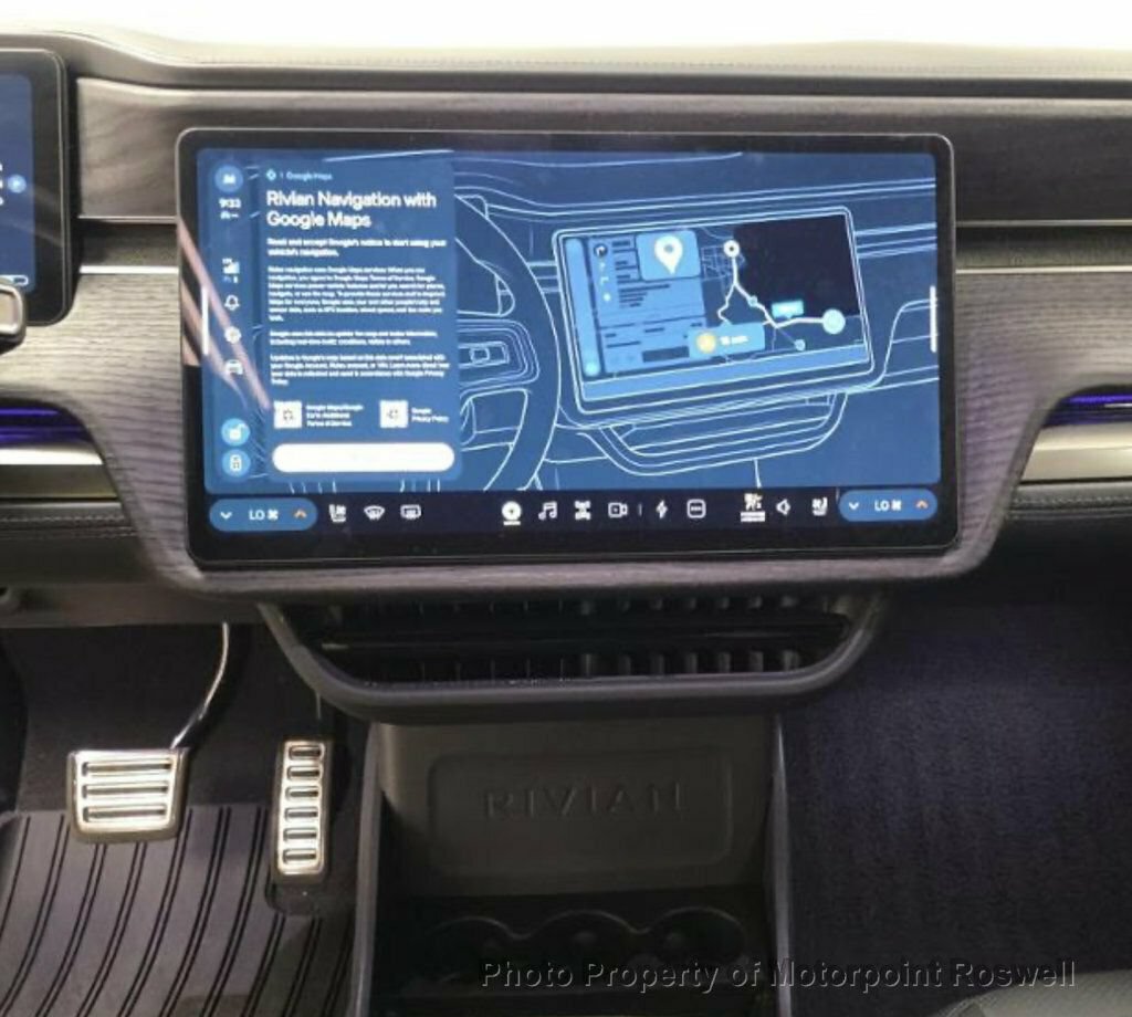 Used 2024 Rivian R1S Adventure Dual AWD/4WD image 12