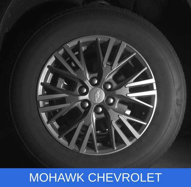 Used 2025 Chevrolet Traverse LT AWD/4WD image 10
