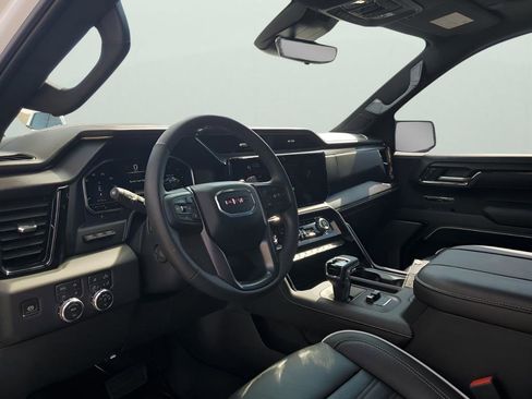 Used 2025 GMC Sierra 1500 AT4X image 29