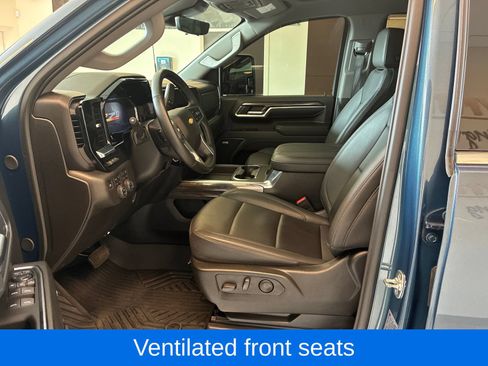 Used 2025 Chevrolet Silverado 2500 LTZ w/ LTZ Plus Package AWD/4WD image 12