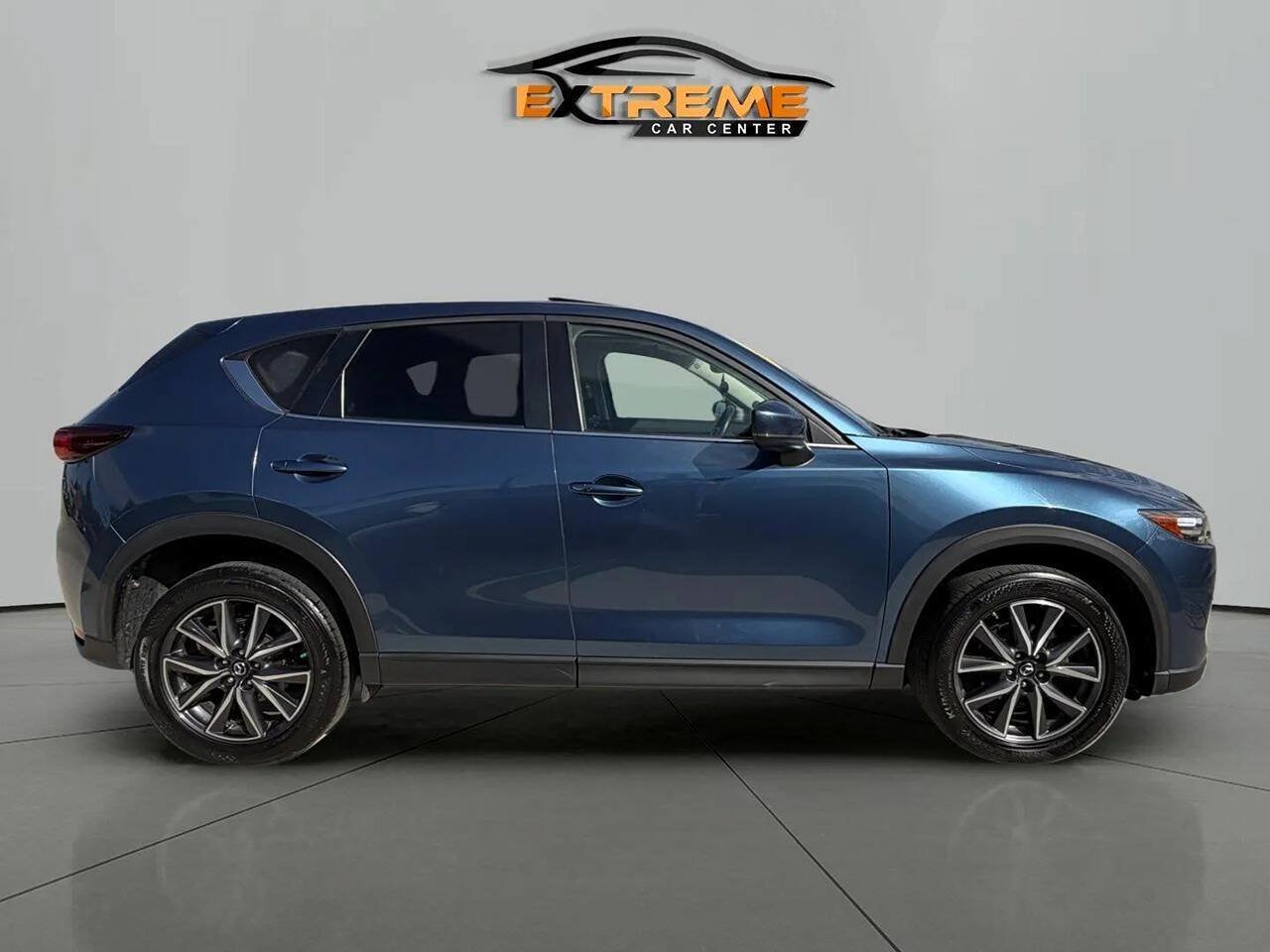 Used 2018 MAZDA CX-5 Touring w/ Preferred Equipment Package AWD/4WD image 7