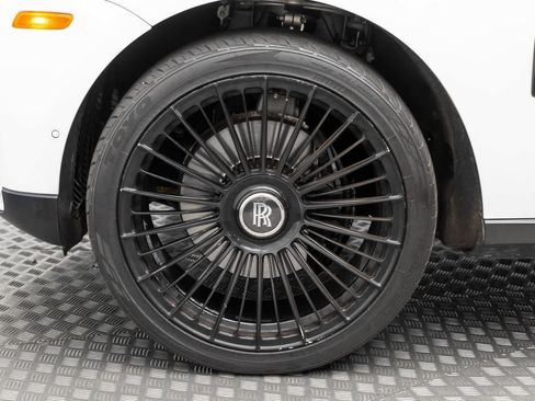 Certified 2020 Rolls-Royce Cullinan AWD/4WD image 7