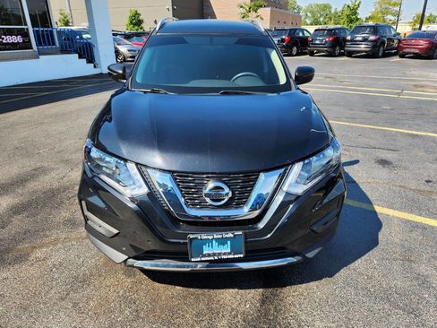 Used 2017 Nissan Rogue SV image 5