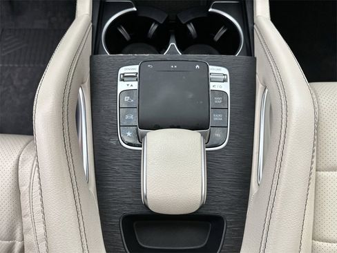 Used 2020 Mercedes-Benz GLE 350 4MATIC image 20