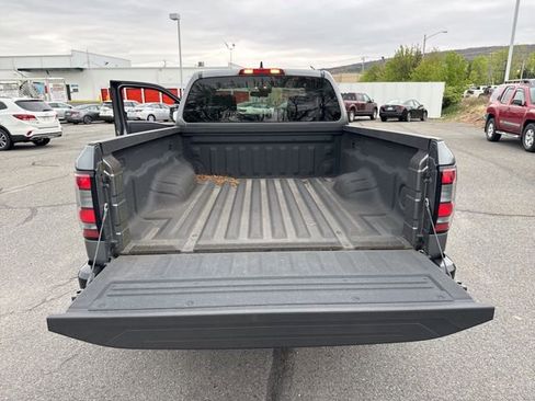 Certified 2022 Nissan Frontier S w/ Technology Package AWD/4WD image 10