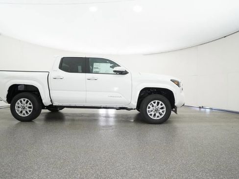 New 2025 Toyota Tacoma SR5 image 27