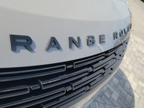 Used 2025 Land Rover Range Rover Sport Dynamic SE AWD/4WD image 9