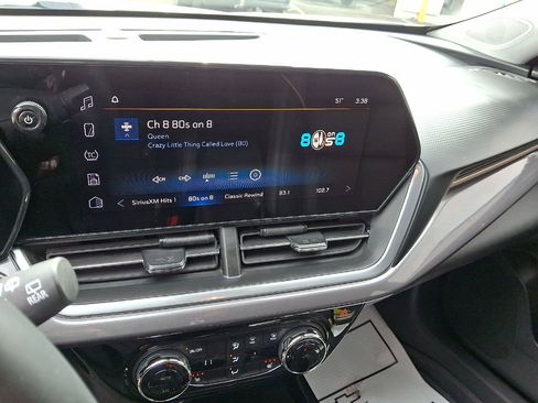 Certified 2024 Chevrolet Trax ACTIV w/ Driver Confidence Package image 14