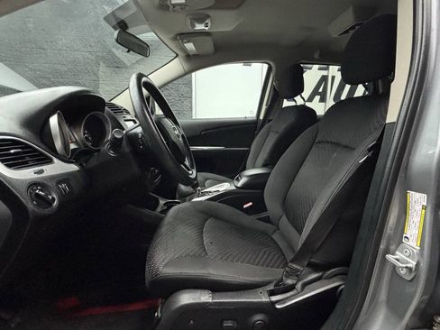 Used 2016 Dodge Journey SXT w/ Comfort/Convenience Group FWD image 18