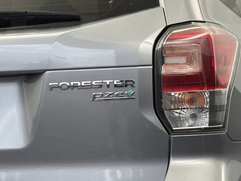 Used 2017 Subaru Forester 2.5i w/ Alloy Wheel Package image 24