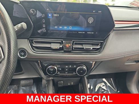 Used 2024 Chevrolet TrailBlazer RS w/ Convenience Package AWD/4WD image 20