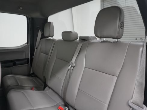 Used 2019 Ford F150 XL w/ Equipment Group 101A Mid AWD/4WD image 14