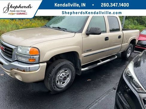 Used 2004 GMC Sierra 2500 SLE AWD/4WD image 1
