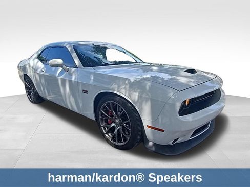 Used 2016 Dodge Challenger SRT w/ Technology Group RWD image 8