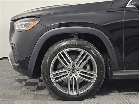 Certified 2025 Mercedes-Benz GLS 450 4MATIC image 11