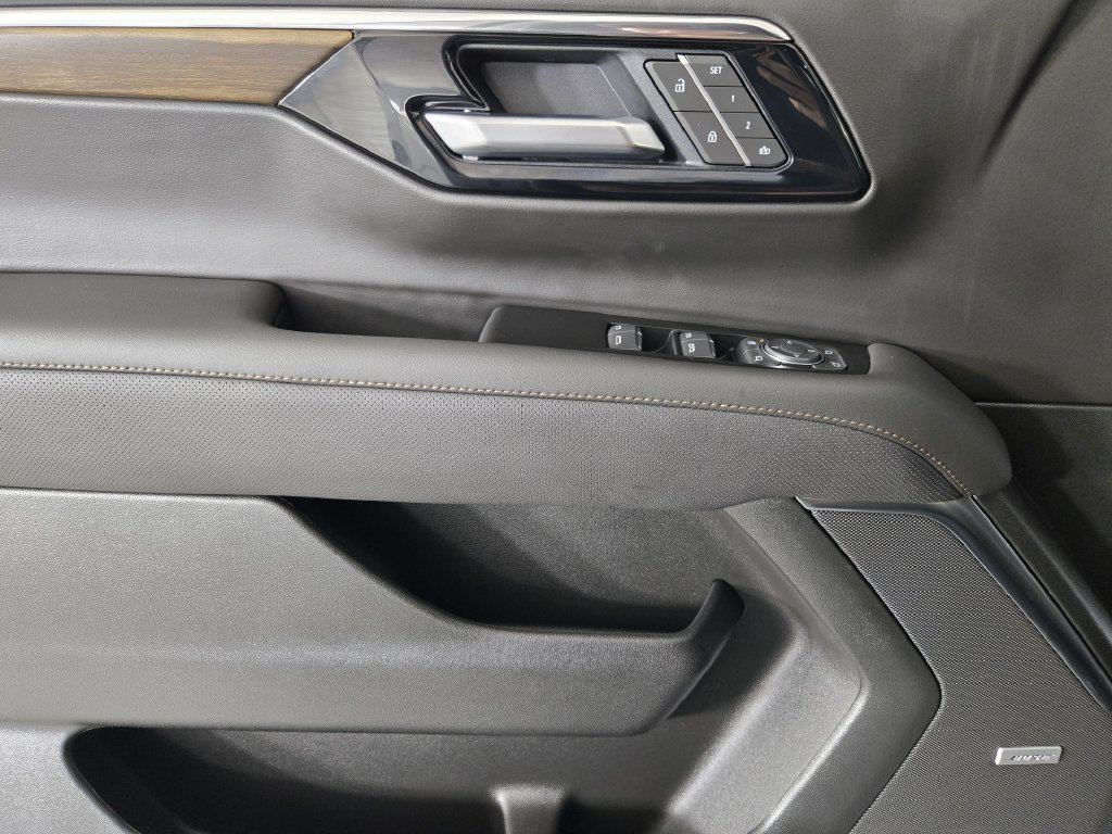 New 2026 Chevrolet Tahoe High Country AWD/4WD image 24