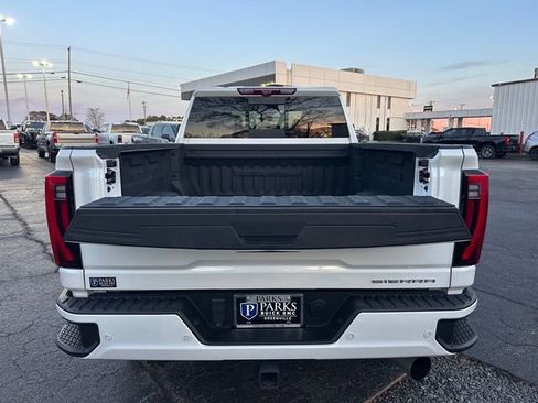Certified 2024 GMC Sierra 2500 Denali Ultimate image 32