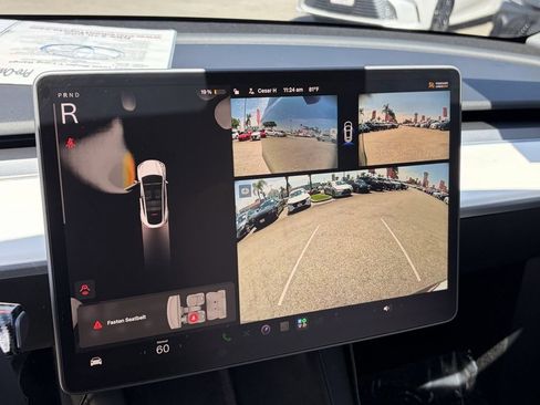Used 2024 Tesla Model Y Long Range AWD/4WD image 29