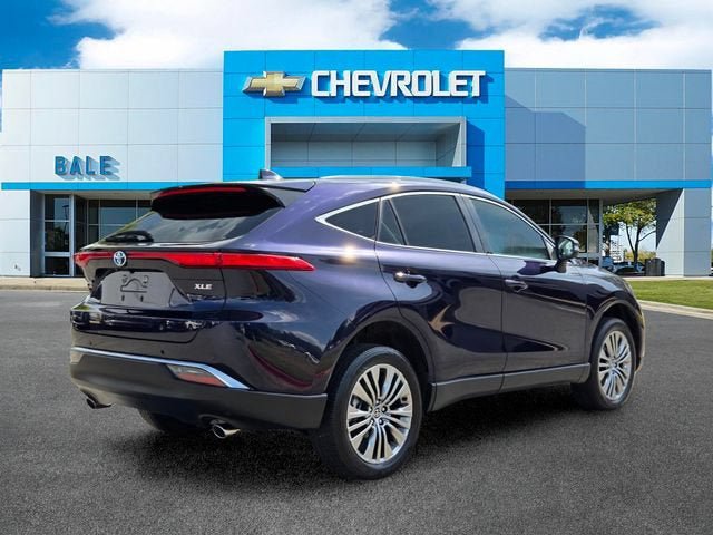 Used 2024 Toyota Venza XLE AWD/4WD image 3