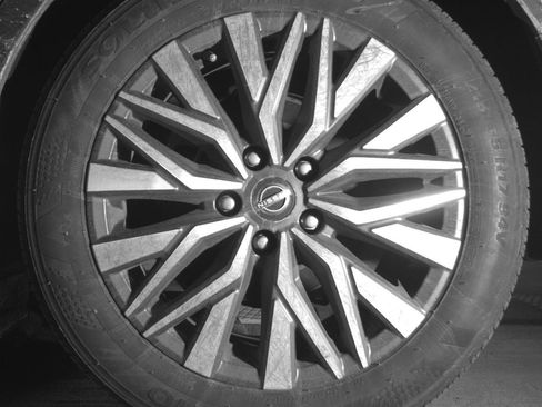 Used 2025 Nissan Altima 2.5 SV image 14