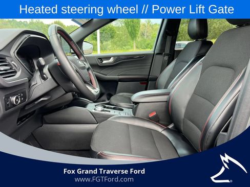 Certified 2025 Ford Escape ST-Line Select AWD/4WD image 4