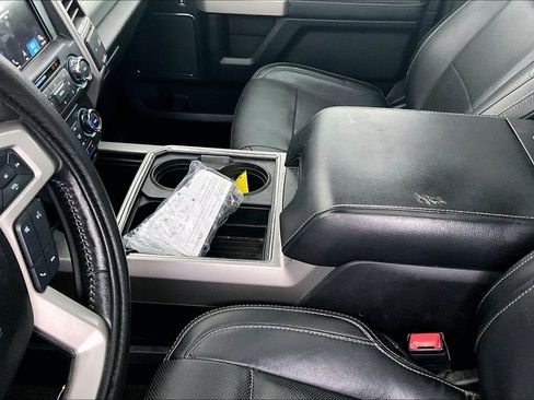 Used 2018 Ford F250 Lariat w/ Lariat Ultimate Package image 18