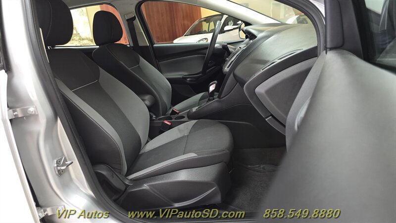 Used 2014 Ford Focus SE FWD image 16
