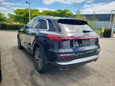 Certified 2025 Audi Q5 Premium Plus w/ Premium Plus image 3