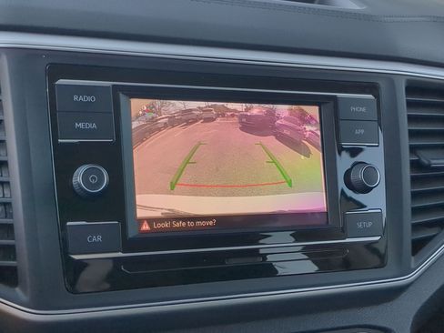 Used 2019 Volkswagen Atlas S image 16