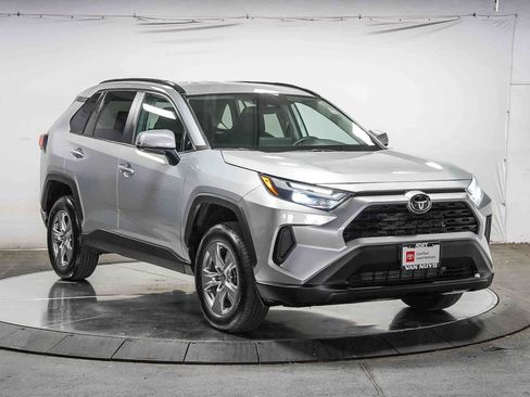 Certified 2024 Toyota RAV4 XLE FWD image 6