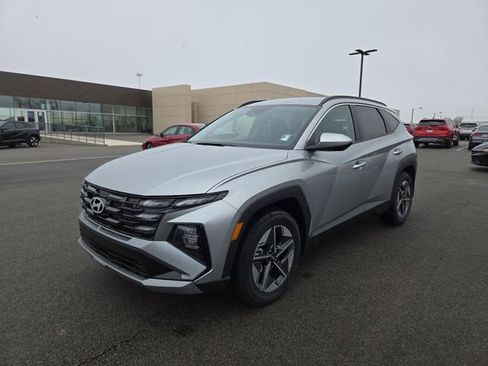 New 2026 Hyundai Tucson SEL FWD image 2
