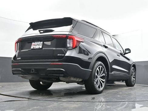 Used 2025 Ford Explorer ST-Line AWD/4WD image 45