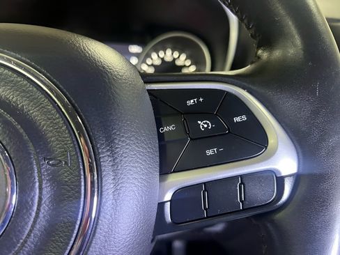 Used 2018 Jeep Compass Latitude w/ Popular Equipment Group image 21