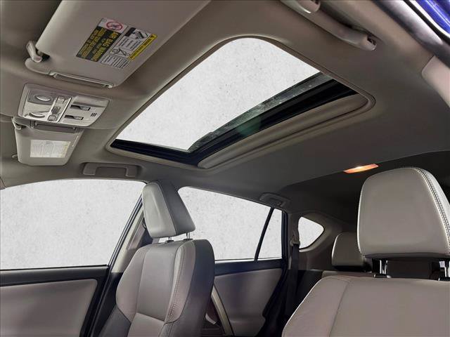 Used 2015 Toyota RAV4 Limited AWD/4WD image 2