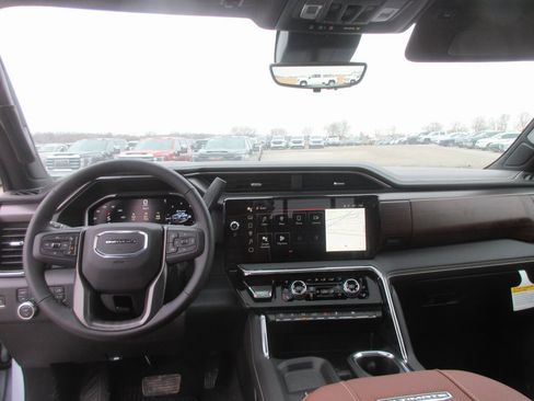 New 2026 GMC Sierra 3500 Denali Ultimate image 17