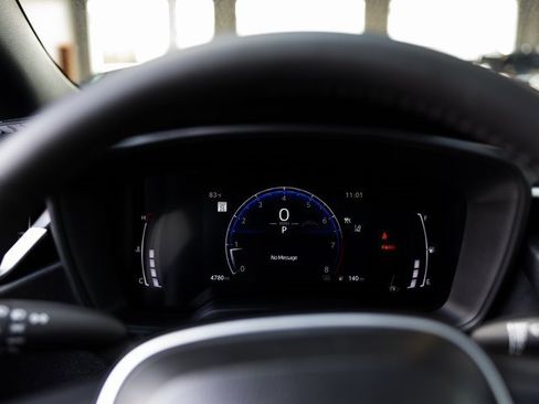 Certified 2025 Toyota Corolla SE w/ SE Premium Package image 17