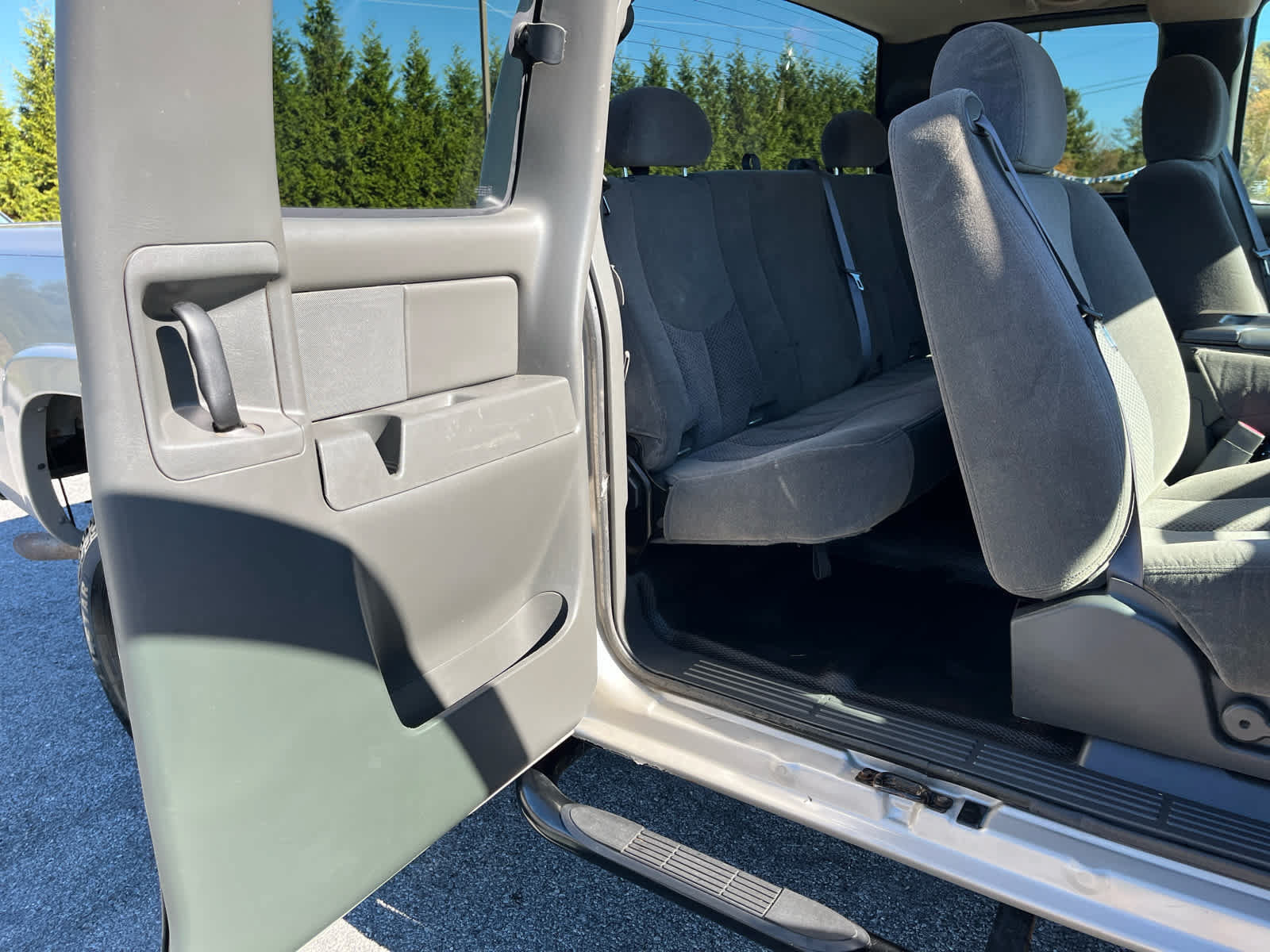 Used 2007 Chevrolet Silverado 2500 LT AWD/4WD image 29